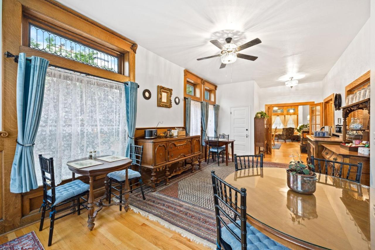 Flora House Denver Bagian luar foto