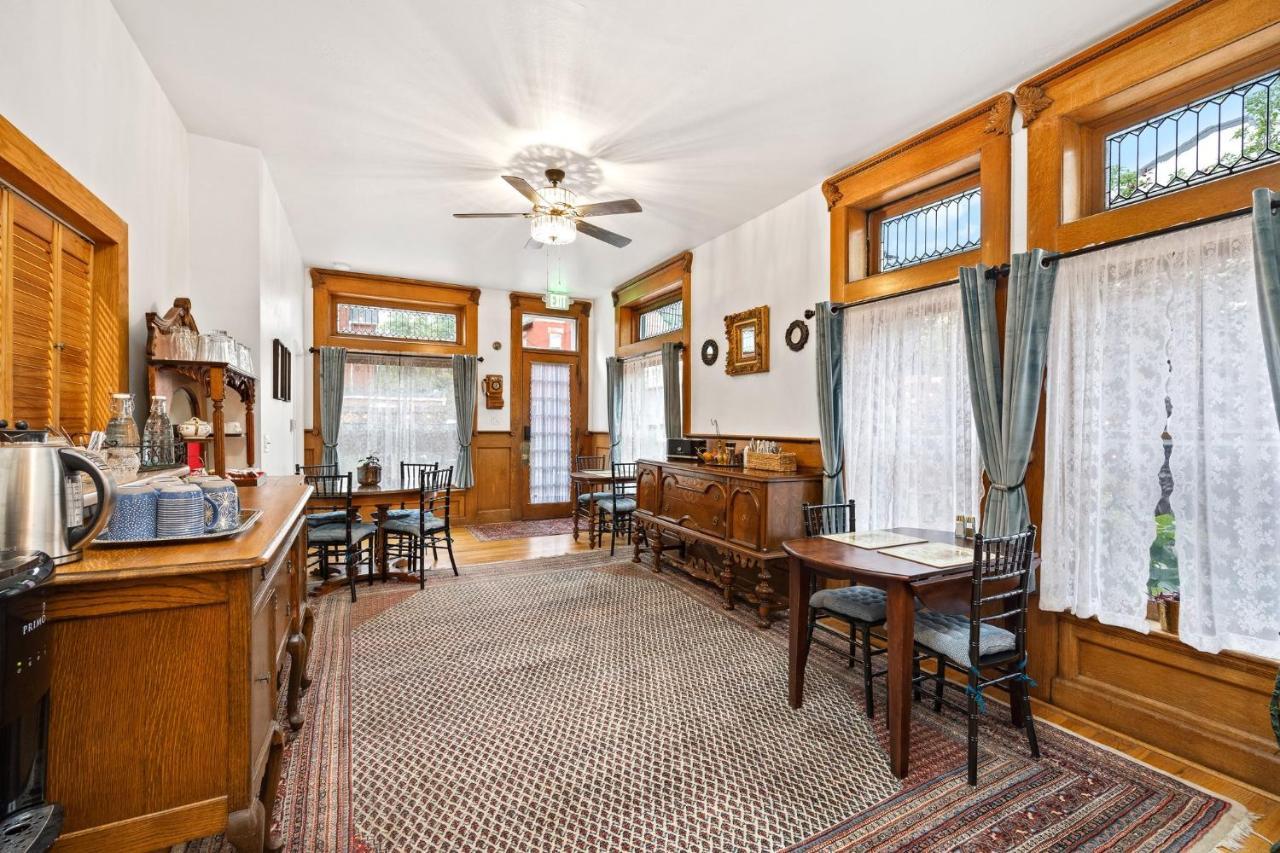 Flora House Denver Bagian luar foto